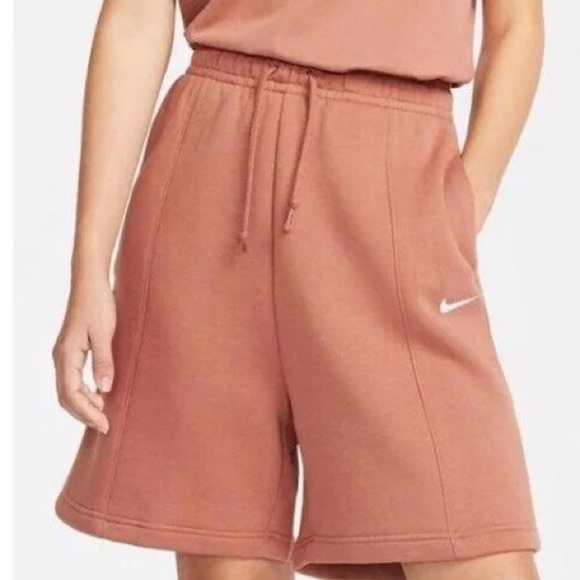 Nike Pants - Nike Sportswear Essential High Rise Fleece Shorts DM6123-215 Women's Size S NWT